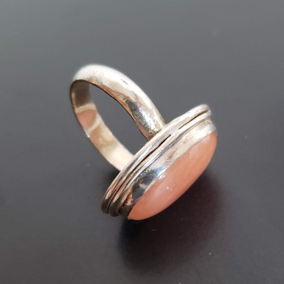 Oval PEACH Ring in Silver Large and Simple - Picture 4 of 12